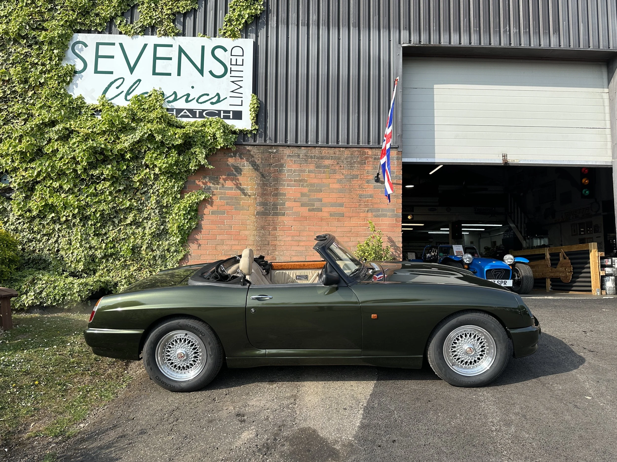 MGR V8 | Sevens & Classics